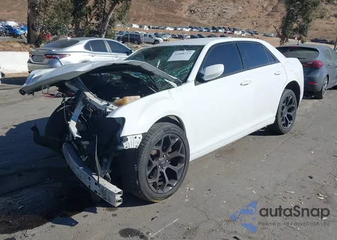 2019 Chrysler 300 300S из США, поврежденный, VIN 2C3CCABG8KH654400